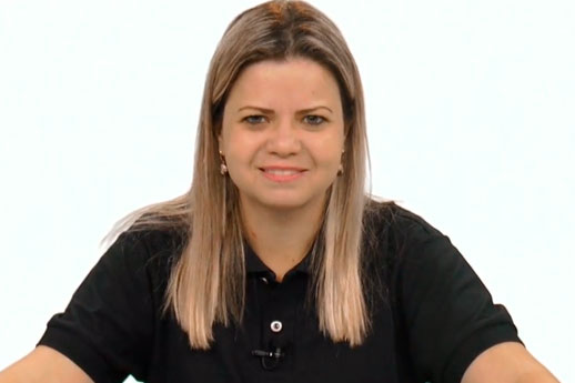Mônica Queiroz
